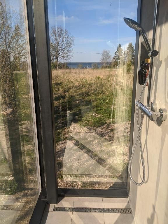 Дома для отпуска Seaside getaway in Ööd mirror house Kibru-37