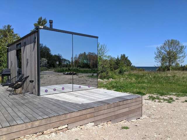 Дома для отпуска Seaside getaway in Ööd mirror house Kibru-42